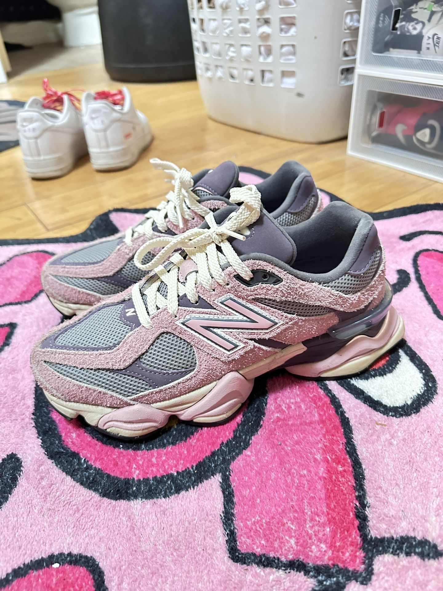 New Balance 9060 Fushia Pink Size 7