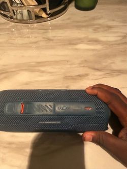 Jbl speaker good quality plays very loud and has only been used 2
