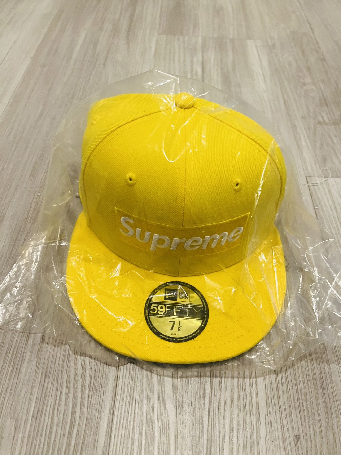 Supreme Box Logo New Era Fitted 7 1/8