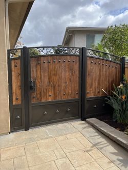 Gates/fencing