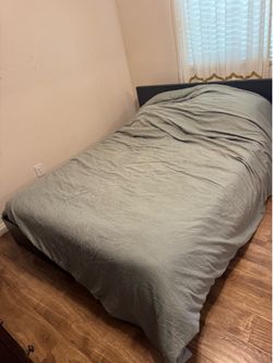 Queen size Sleigh Bed