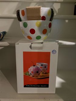 Polka dot bowls
