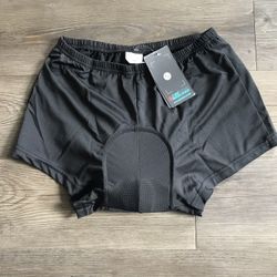 NWT Women’s Padded Cycling Shorts - Large 