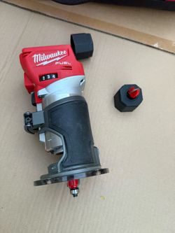 Milwaukee M18 FUEL compact router, model 2723-20.