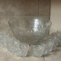 Large Punch Bowl With 10 Serving Cups