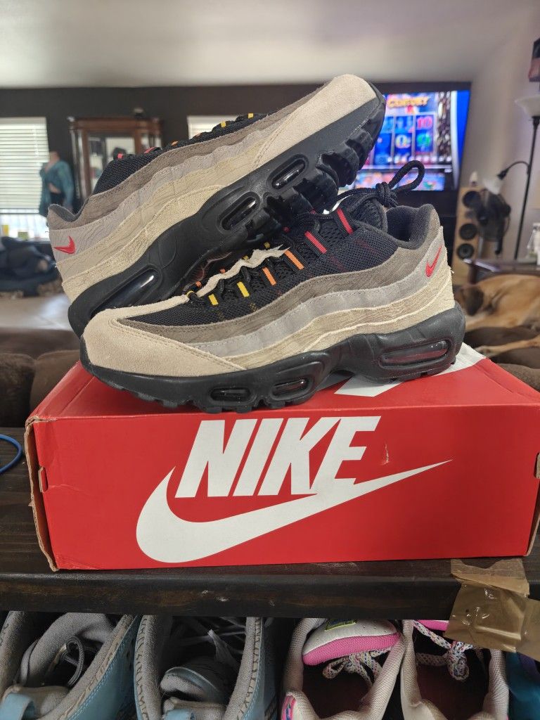 Nike Mens Air Max 95 Off Noir/ Red-rattan DV3197-001 Sz 9.5