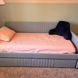 Twin bed Frame with Trundle - Mattresses Not Included