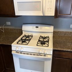 Fridge, Gas Range, Washer & Dryer Full Set
