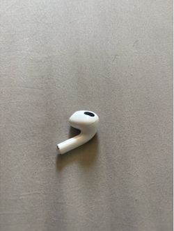 Right AirPod 3rd gen