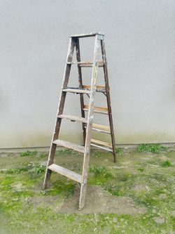 Wooden A-frame ladder‼️