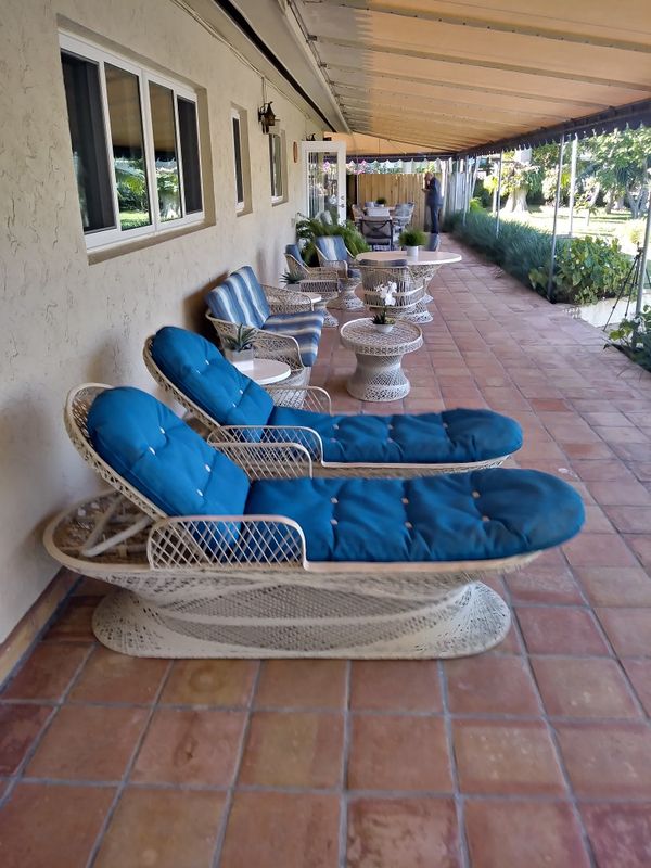 Russell Woodard spun fiberglass patio furniture for Sale in Lauderdale