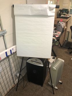 Telescoping Black Metal Flip Chart Eisel
