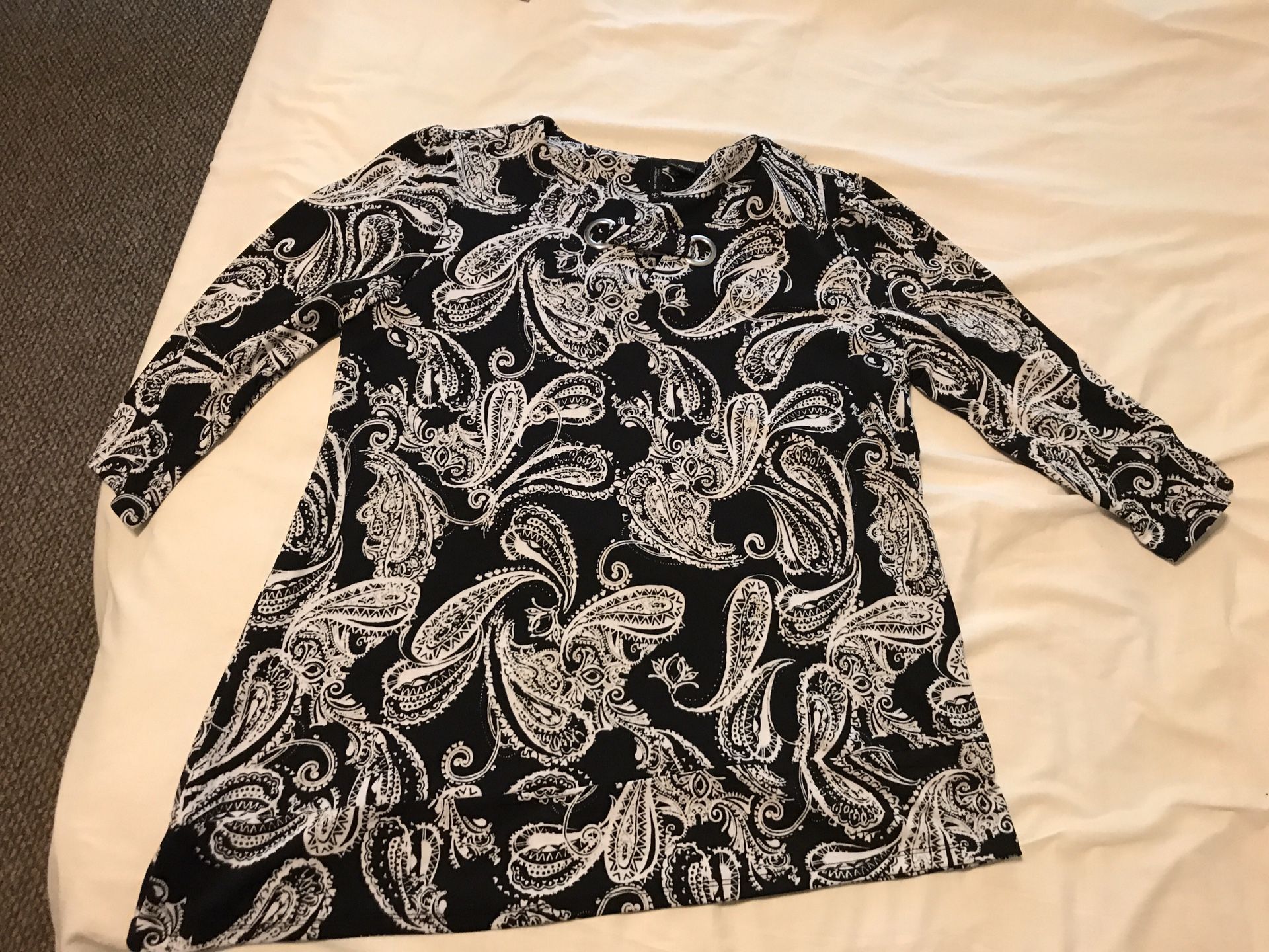 Ladies new directions petite large tunic blouse shirt black & white paisley