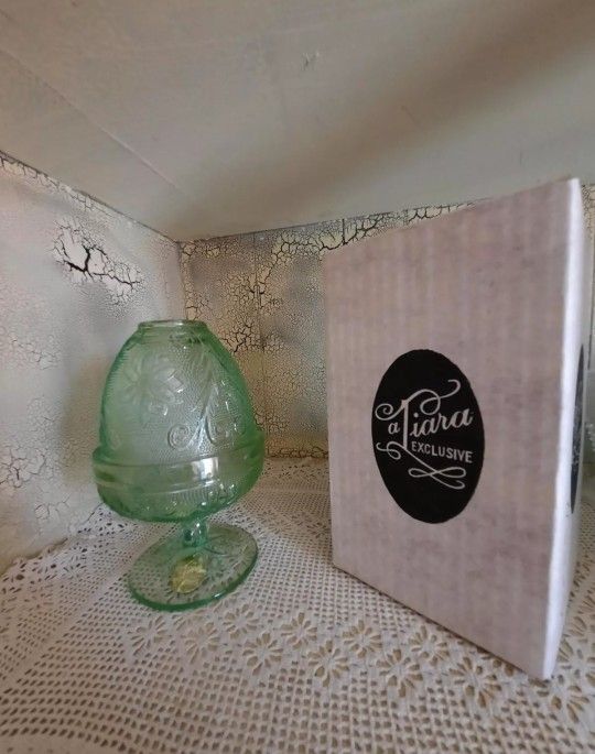 Tiara Chantilly Green Vintage Fairy Lamp