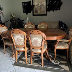 Dinning Table 