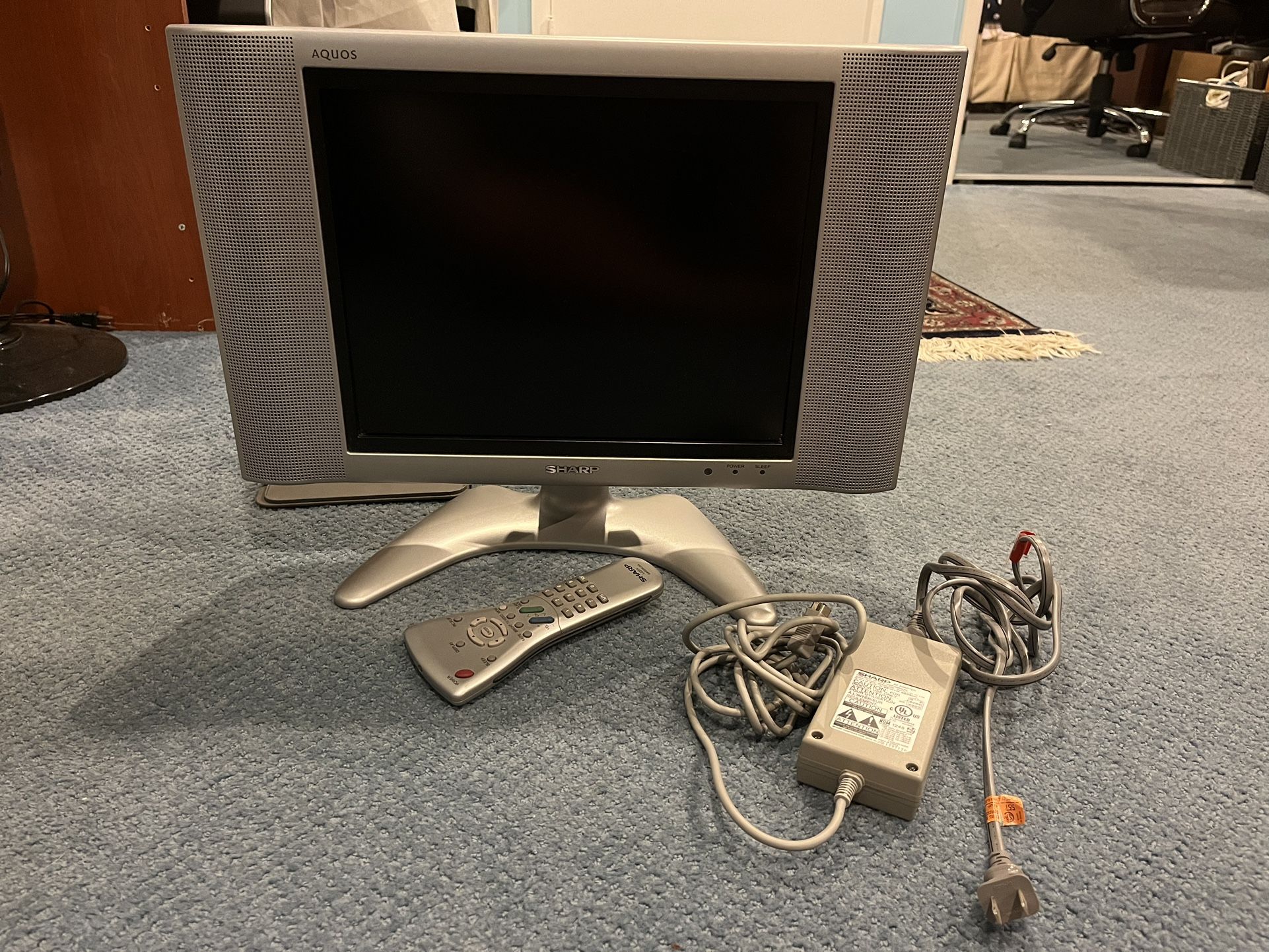 Sharp Aquos 15" Liquid Crystal TV Aquos LC-15B4U-SM Classic 15 inch Television