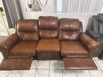 Reclining couch