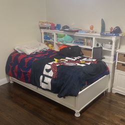 Twin  bed set 