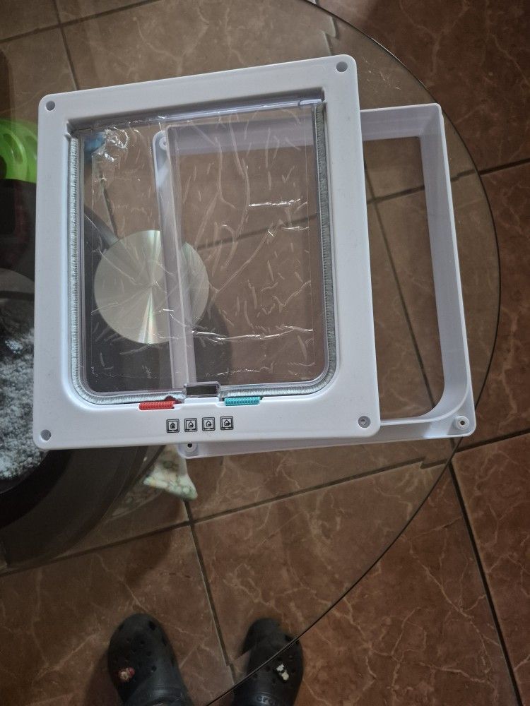 Small  Dog/ Cat Door