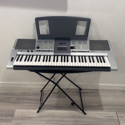 Yamaha keyboard  PSRE403