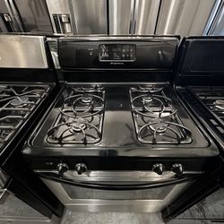 Stainless Steel Frigidaire Gas Stove In Excellent Condition!