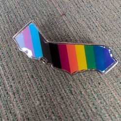 RAINBOW CALIFORNIA PIN