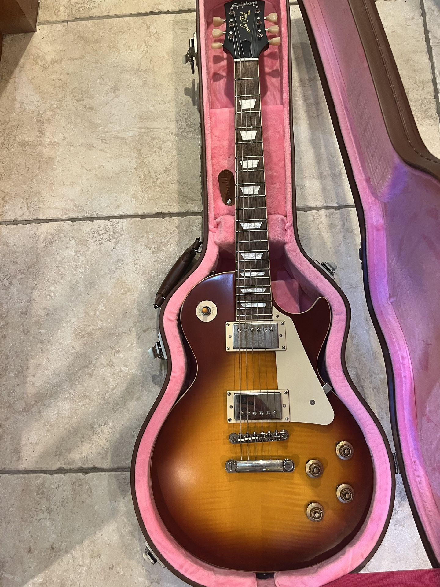 Epiphone Les Paul 59 Reissue (Mint) W/ Epiphone Hardshell Case (Mint) 