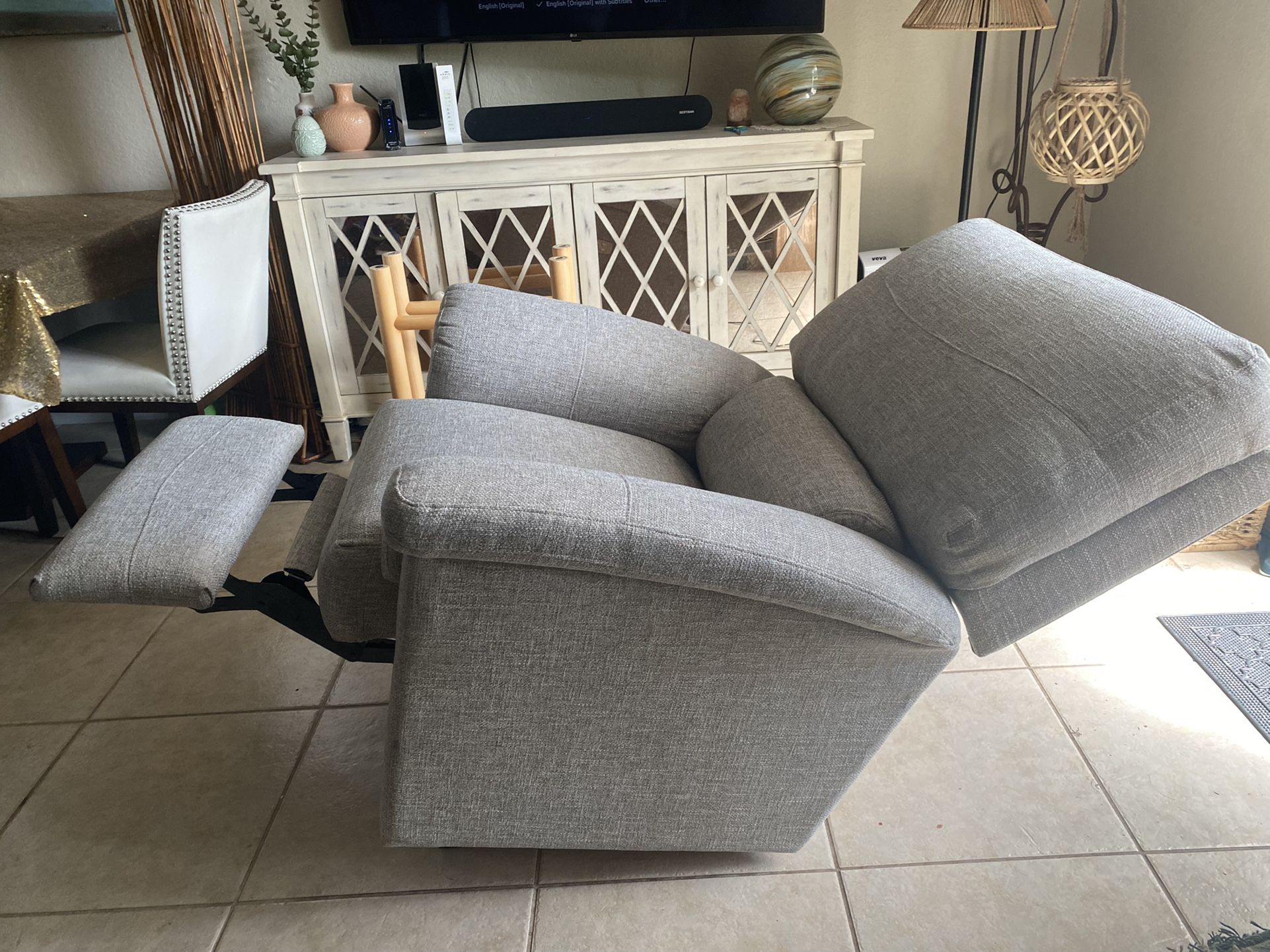 Lazy Boy Recliner Grey Stitched Linen for Sale in Boca Raton, FL OfferUp