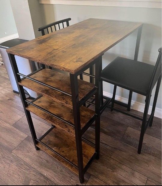 Tall Table & Chairs (free delivery)