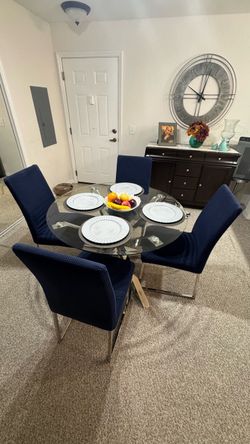 Dinning rooms set with four chair / Juego comedor con cuatro sillas