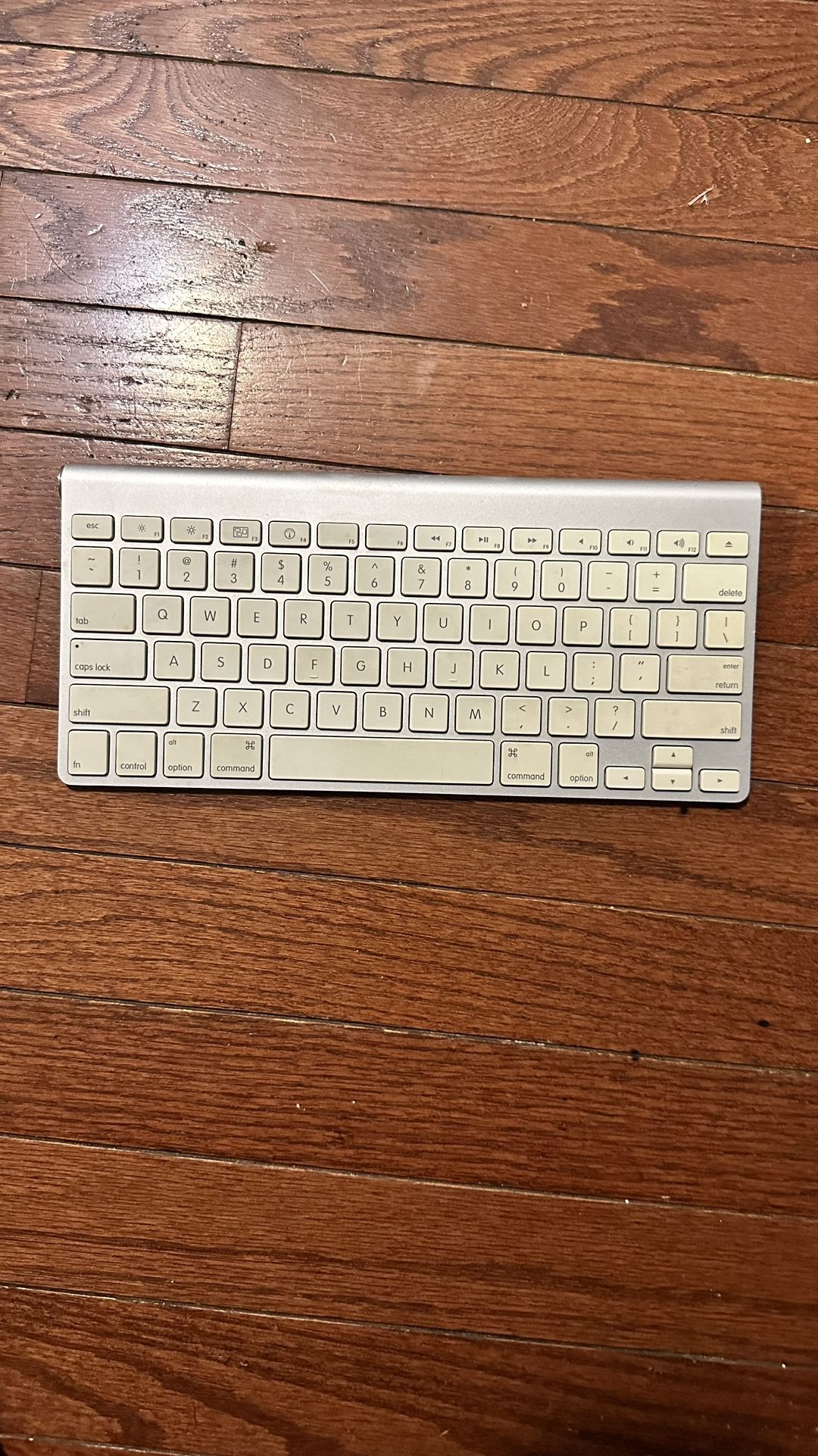 Bluetooth Apple Keyboard