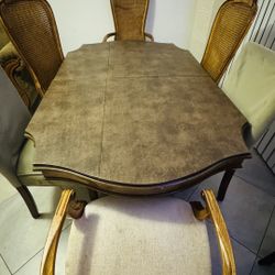 🍽️ Dining Table with 6 Chairs + Table Cover – Good Condition