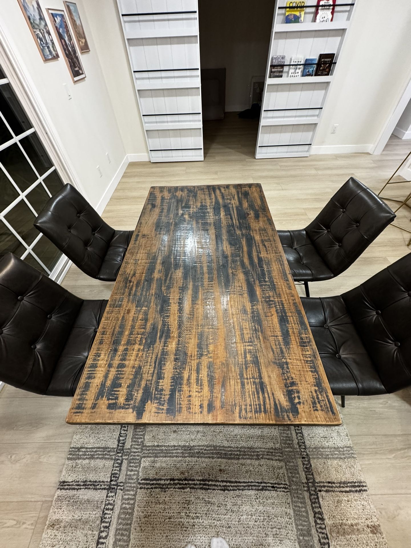 Dining Table/chairs Set