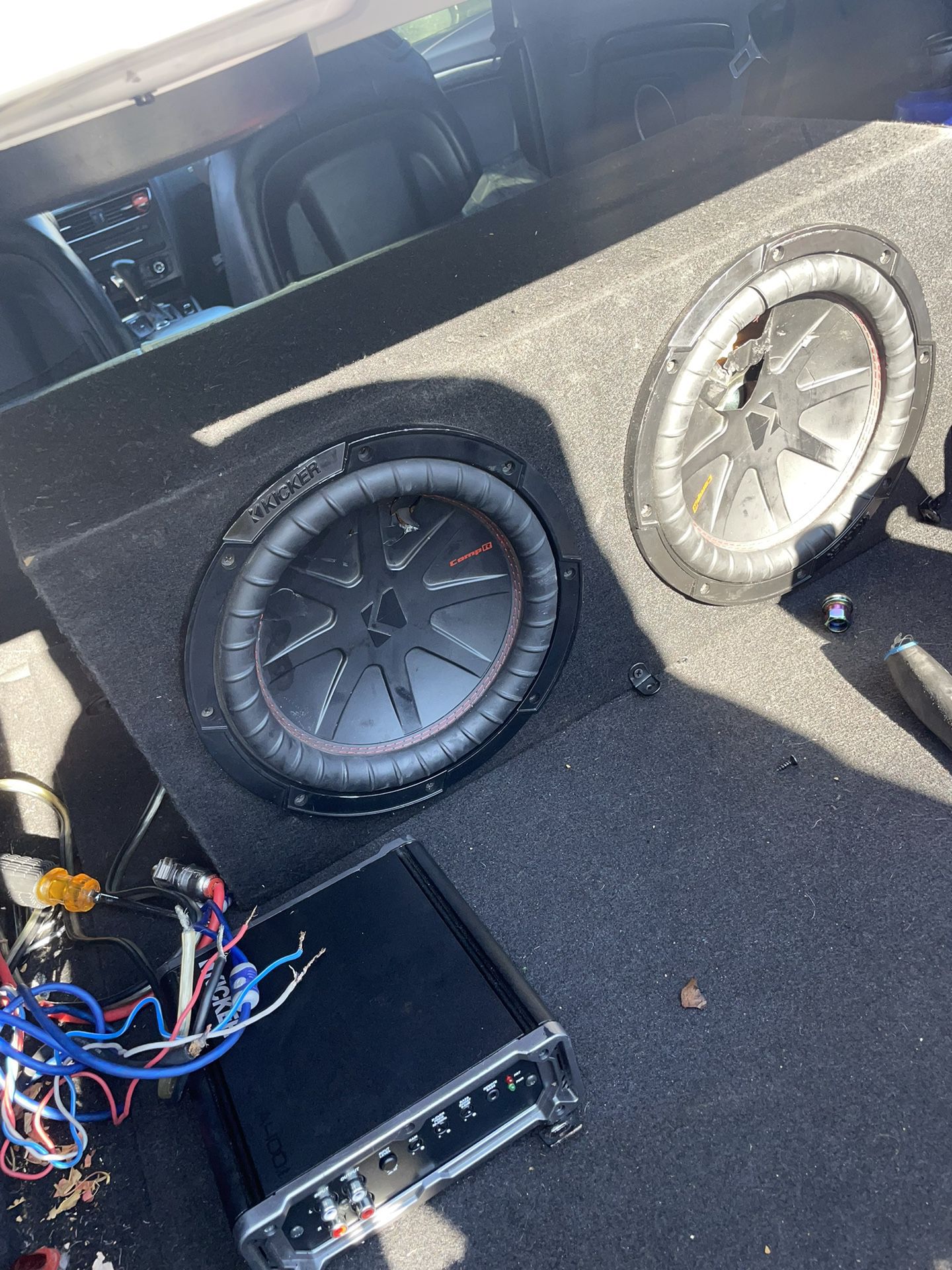 Kickers sub woofer and amp whole set up