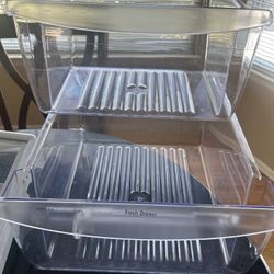 Frigidaire refrigerator Drawers