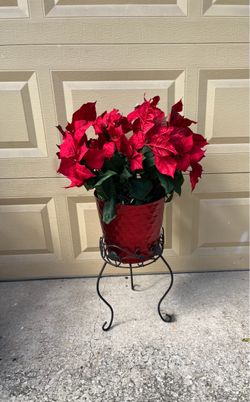 Artificial poinsettia