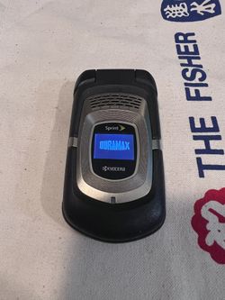 Sprint Kyocera DuraXt Flip Phone