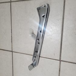 Bracket Support Kit, Saddlebag ,Right 