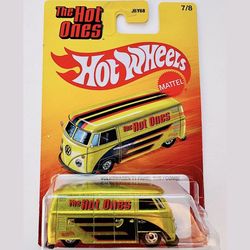 2025 Hot Wheels The Hot Ones Gold Volkswagen T1 Panel Bus Combi 7/8 VW 1:64 Scale