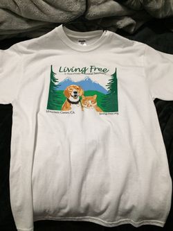 Cat and dog living free tee