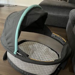 Graco baby bassinet pack nd go /BEST OFFER‼️