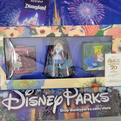 DisneyParks Alice in Wonderland by Mary Blair Vase Set 3pc New In Box + Park Map.