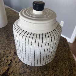 Cookie Jar Storage 
