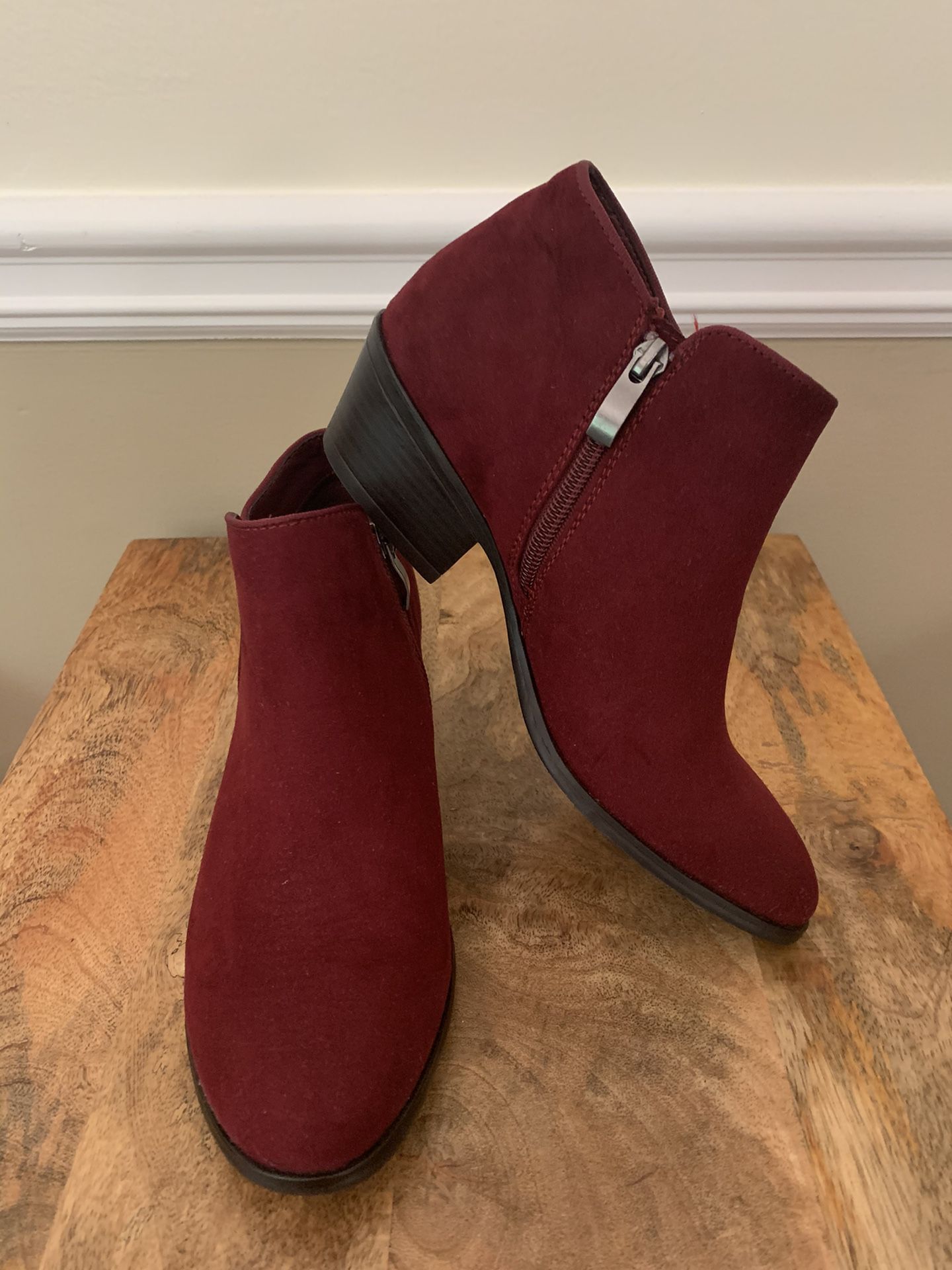 Xappeal Red Suede Ankle Boots/Booties Size 6