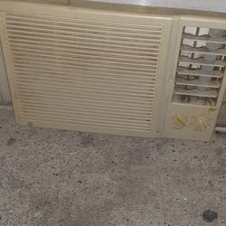 GE 5,000 BTU Window AC Unit