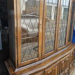 Ethan Allen China Hutch