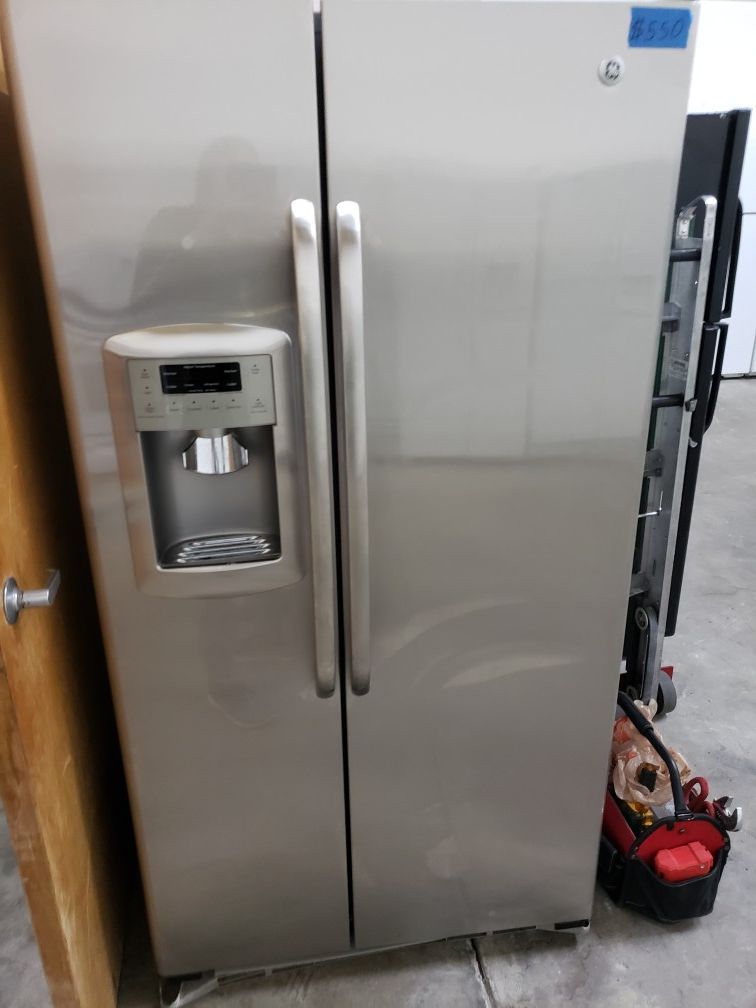 GE REFRIGERATOR 36W, 69H for Sale in Modesto, CA OfferUp