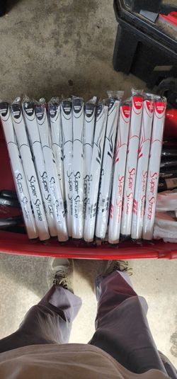 Superstroke 3.0-17 putter grips.