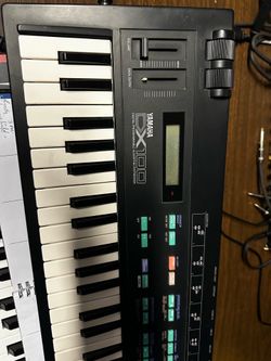 YAMAHA DX100