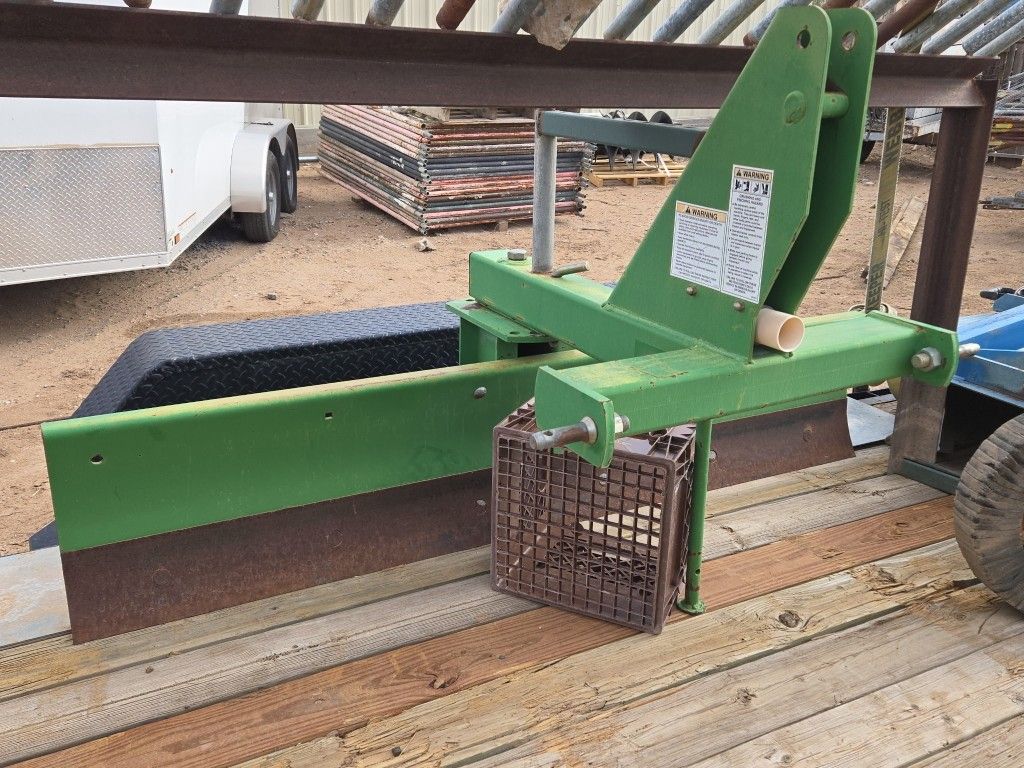 John Deere Grading Blade